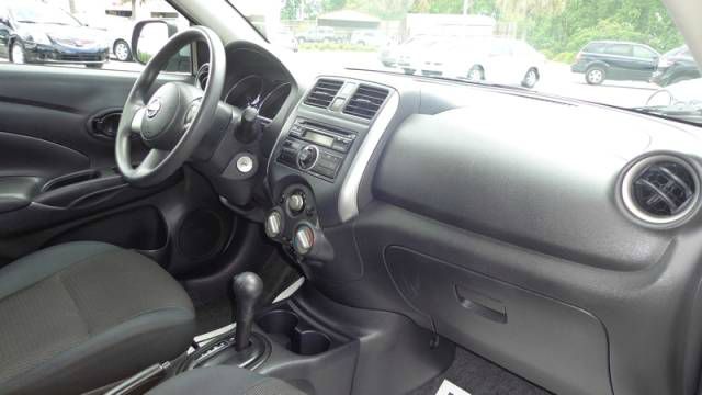 Nissan Versa 2012 photo 13