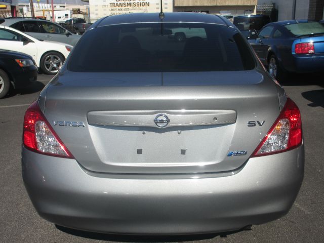 Nissan Versa 2012 photo 1