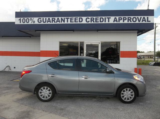 Nissan Versa 2012 photo 1