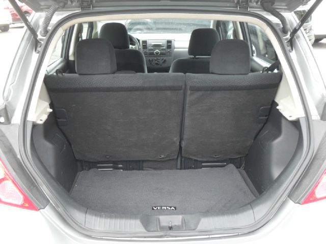 Nissan Versa 2012 photo 5