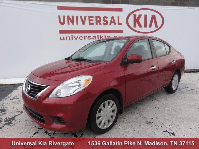 Nissan Versa 2012 photo 3