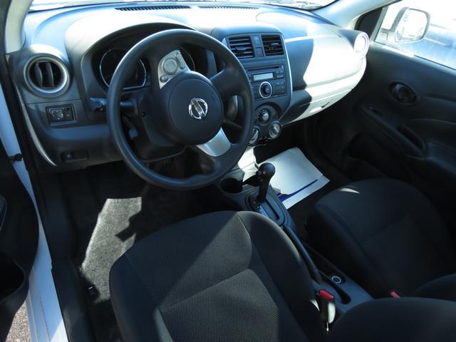 Nissan Versa 2012 photo 2