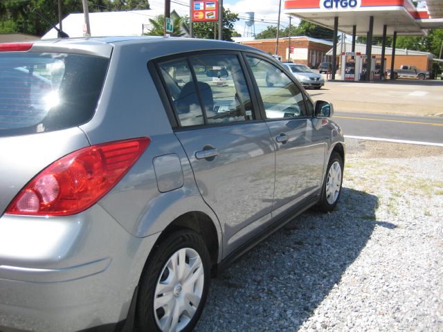 Nissan Versa 2012 photo 1