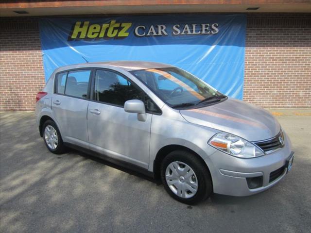 Nissan Versa 2012 photo 3