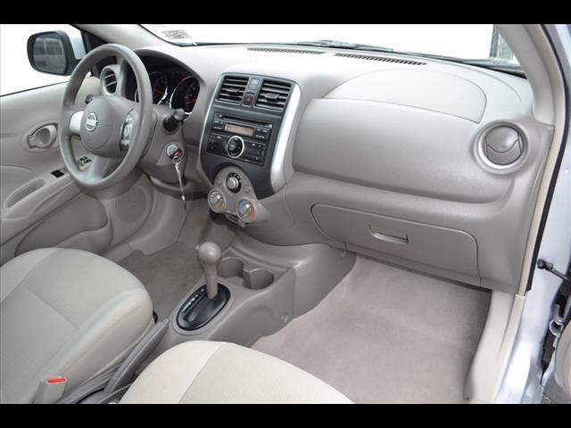 Nissan Versa 2012 photo 13