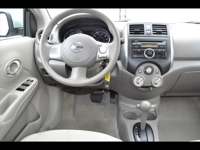 Nissan Versa 2012 photo 25