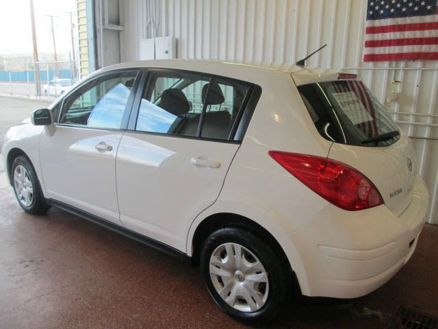 Nissan Versa 2012 photo 1