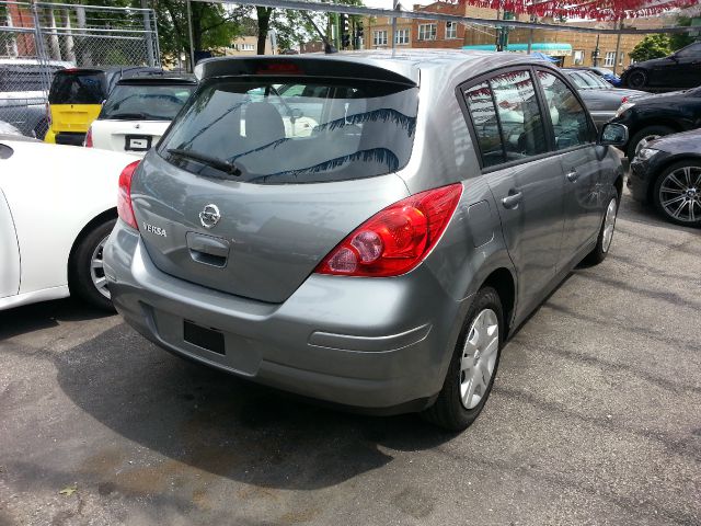 Nissan Versa 2012 photo 10