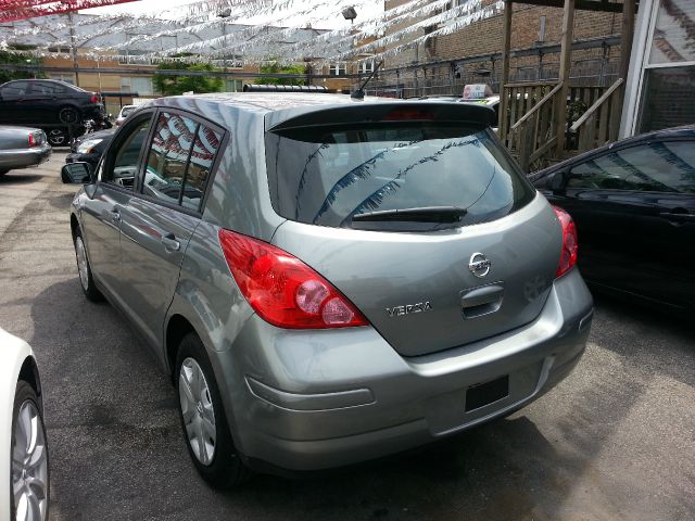 Nissan Versa 2012 photo 11