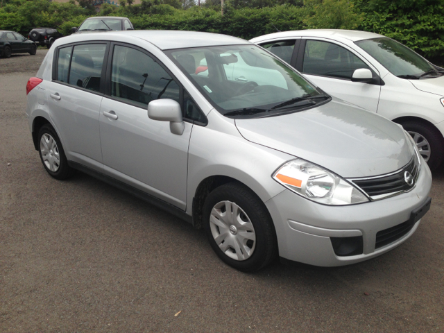 Nissan Versa 2012 photo 1