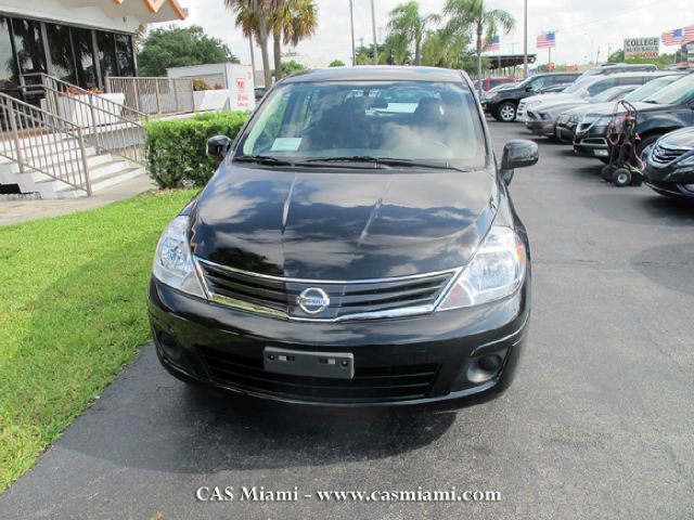 Nissan Versa 2012 photo 1