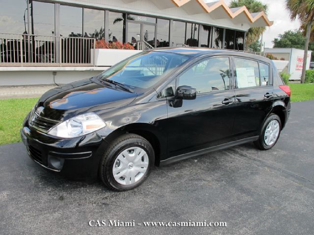 Nissan Versa 2012 photo 11