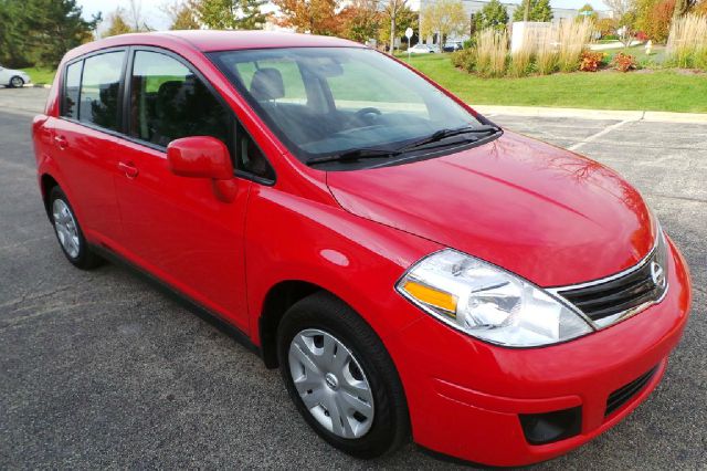 Nissan Versa 2012 photo 1