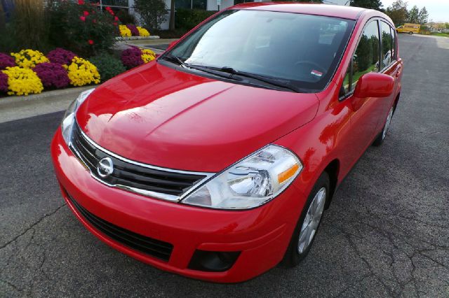 Nissan Versa 2012 photo 4