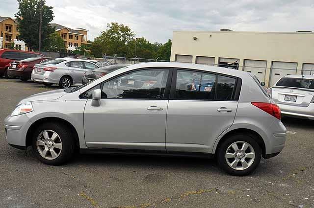 Nissan Versa 2012 photo 3