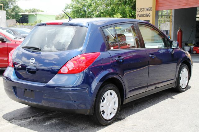 Nissan Versa 2012 photo 1