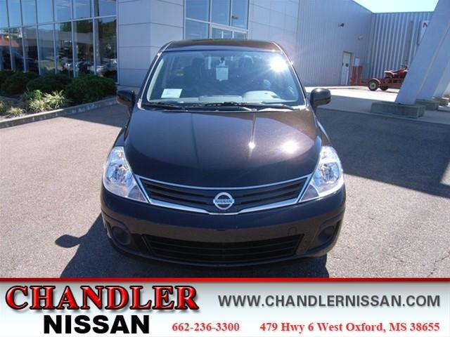 Nissan Versa E43 Hatchback