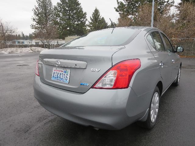 Nissan Versa 2012 photo 1