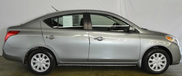 Nissan Versa 2012 photo 1