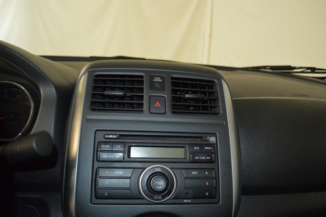 Nissan Versa 2012 photo 17