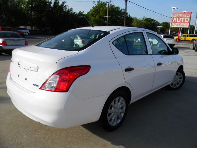 Nissan Versa 2012 photo 1