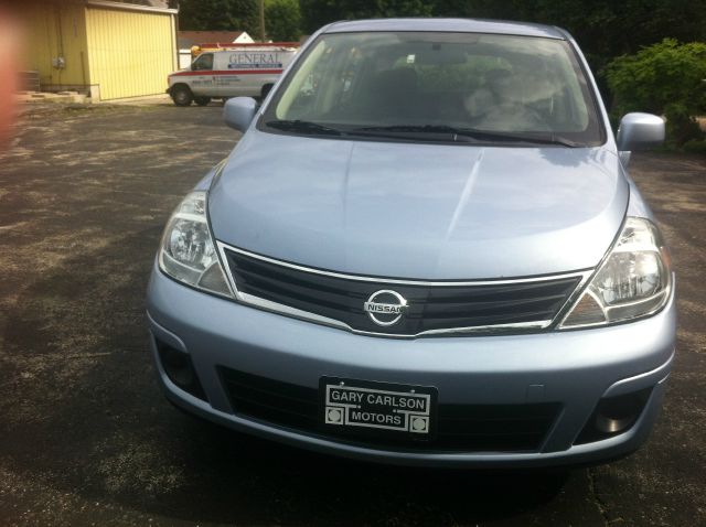 Nissan Versa 2012 photo 4