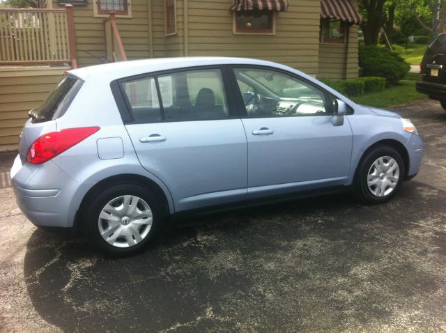 Nissan Versa 2012 photo 7