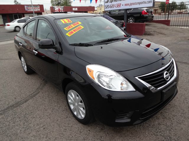 Nissan Versa 2012 photo 4