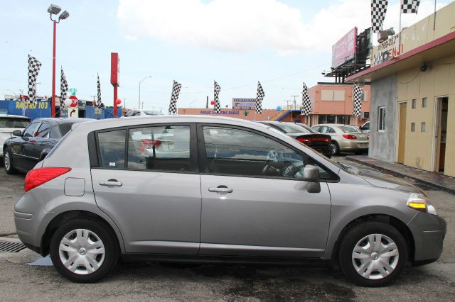 Nissan Versa 2012 photo 1