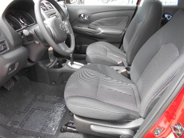 Nissan Versa 2014 photo 14