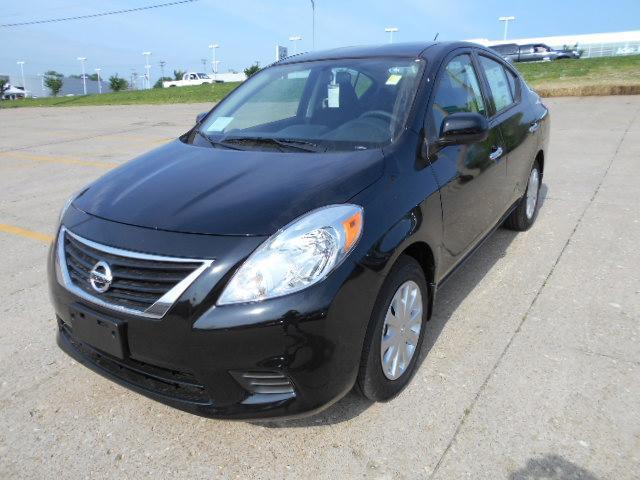 Nissan Versa 2014 photo 13