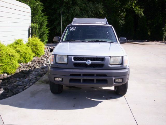 Nissan Xterra 2000 photo 2