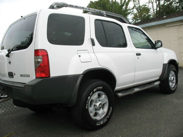 Nissan Xterra 2000 photo 1