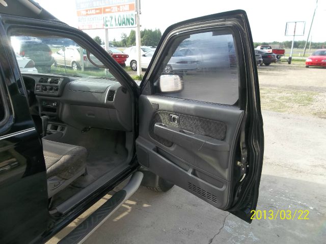 Nissan Xterra 2000 photo 8