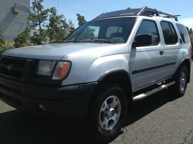 Nissan Xterra 2000 photo 2