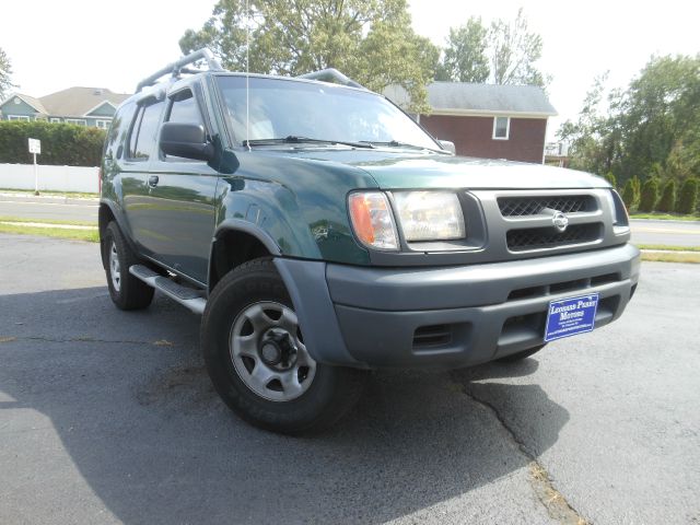 Nissan Xterra AWD W/leatherroof (7pass) SUV