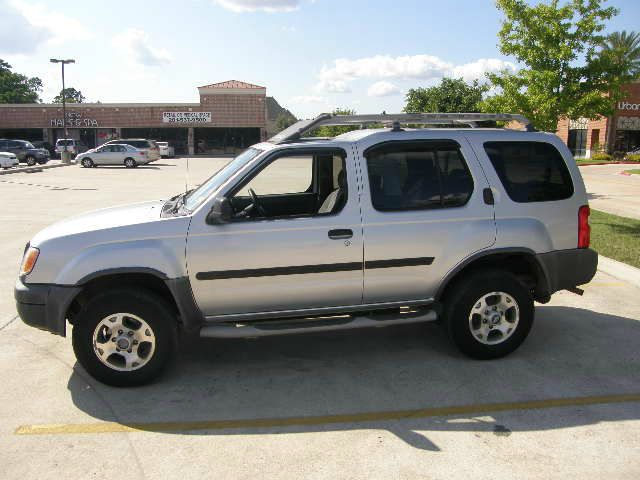 Nissan Xterra 2000 photo 2