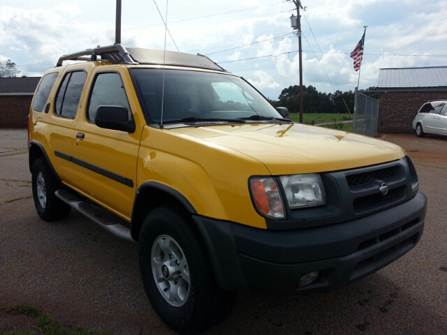 Nissan Xterra 2000 photo 2