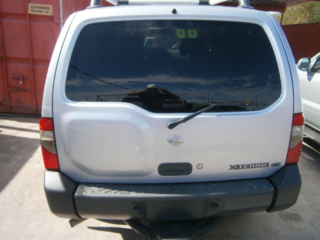 Nissan Xterra 2000 photo 2