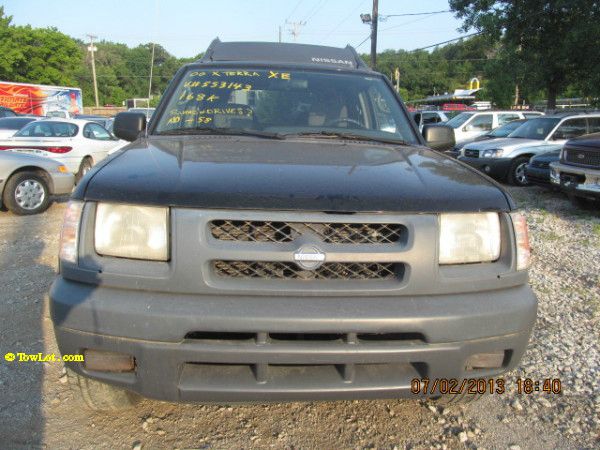 Nissan Xterra 2000 photo 4