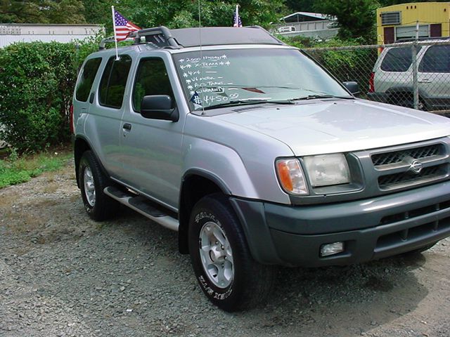 Nissan Xterra 2000 photo 1