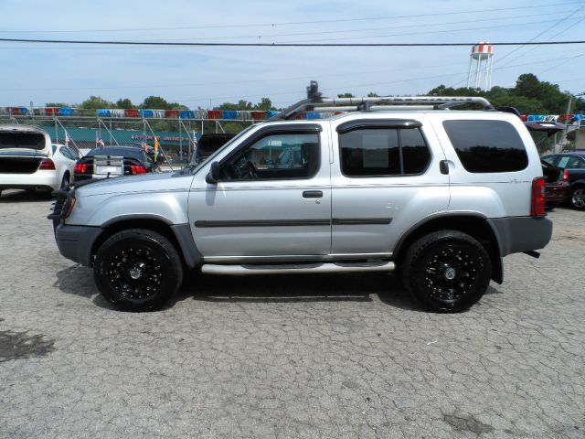 Nissan Xterra AWD W/leatherroof (7pass) SUV