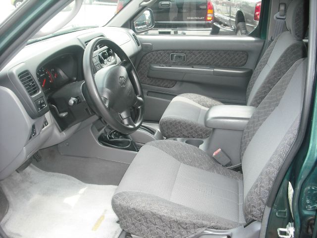 Nissan Xterra AWD W/leatherroof (7pass) SUV