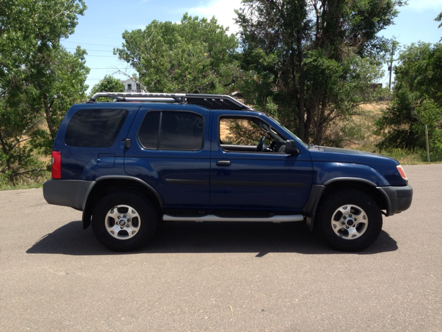 Nissan Xterra AWD W/leatherroof (7pass) SUV