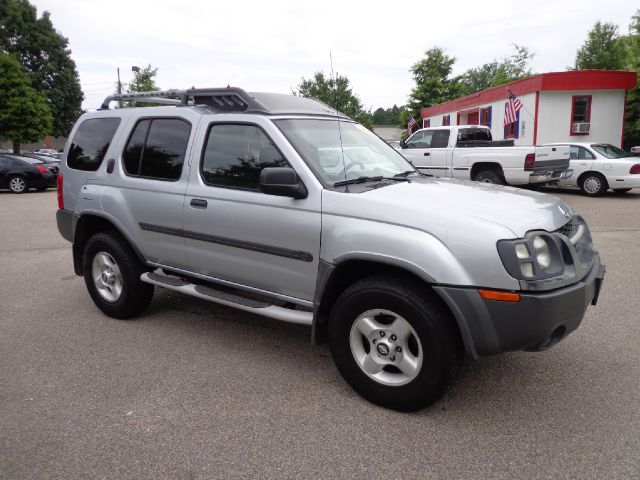 Nissan Xterra LX V-6 SUV