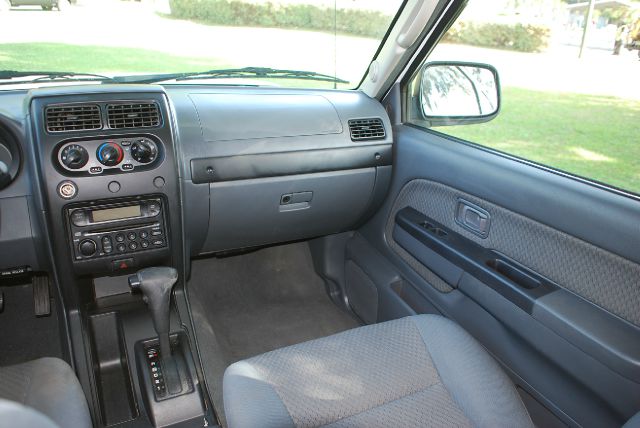 Nissan Xterra 2003 photo 1