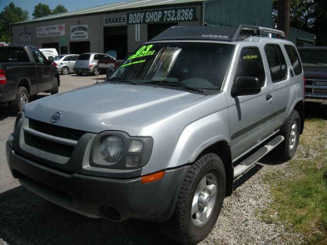 Nissan Xterra LX V-6 SUV