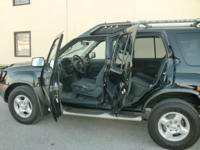 Nissan Xterra LX V-6 SUV