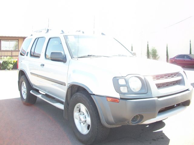 Nissan Xterra LX V-6 SUV