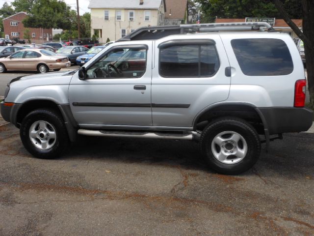 Nissan Xterra AWD W/leatherroof (7pass) SUV